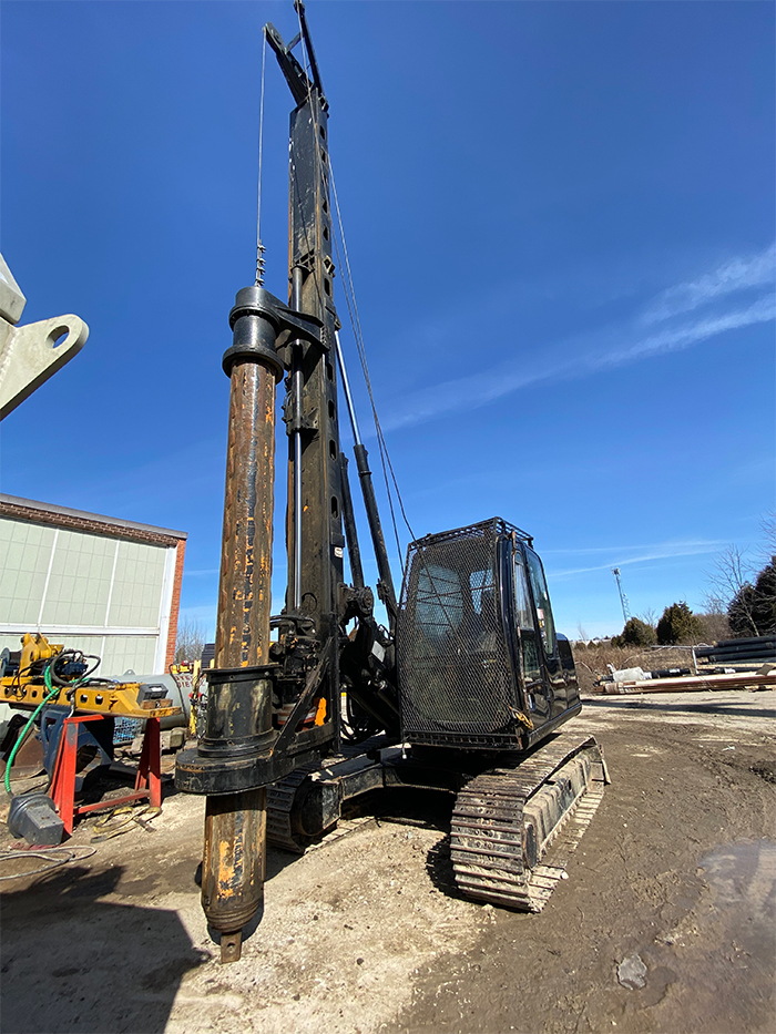 2011 Tescar CF3 on 2009 Hitachi Base Carrier Stock # ST-236