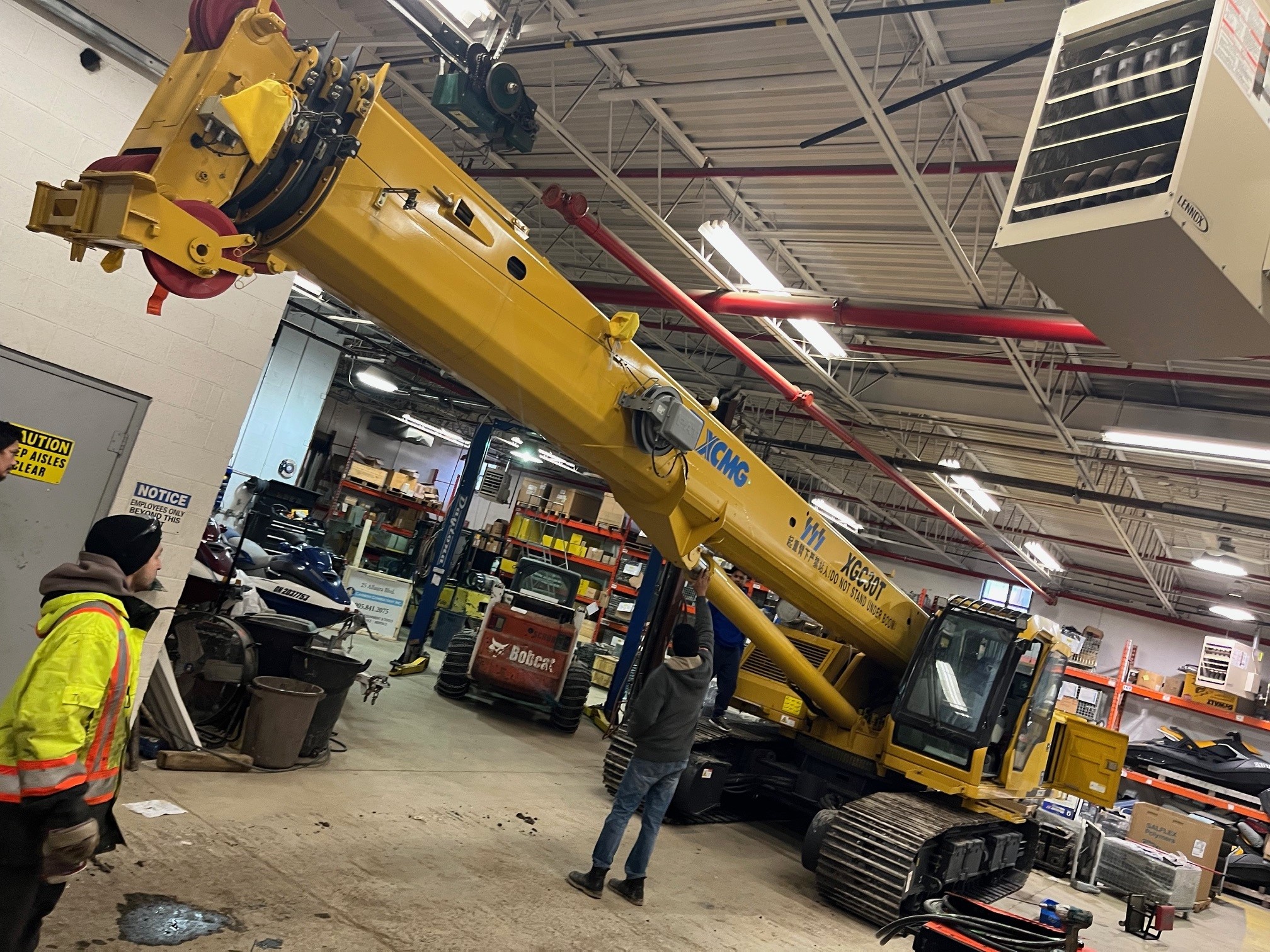 2024 XCMG 30 Ton Telescopic Crawler Crane ST-240