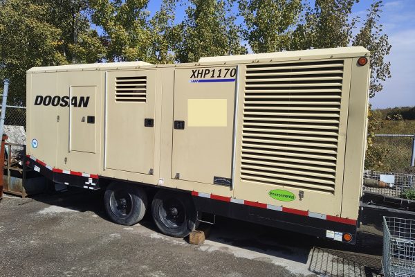 2013 XHP1170 350 Doosan Portable Air Compressor Stock